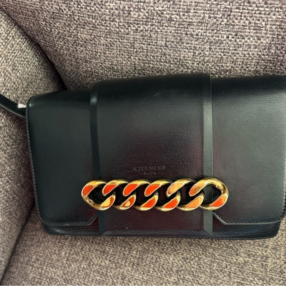 Givenchy Black Leather Infinity Shoulder or Crossbody Bag EUC